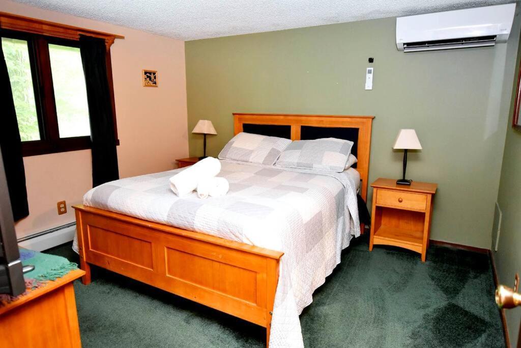 3-Bedroom Vacation Home Steps To Camelback Ski Area Ski-In Ski-Out Crescent Lake Exterior foto